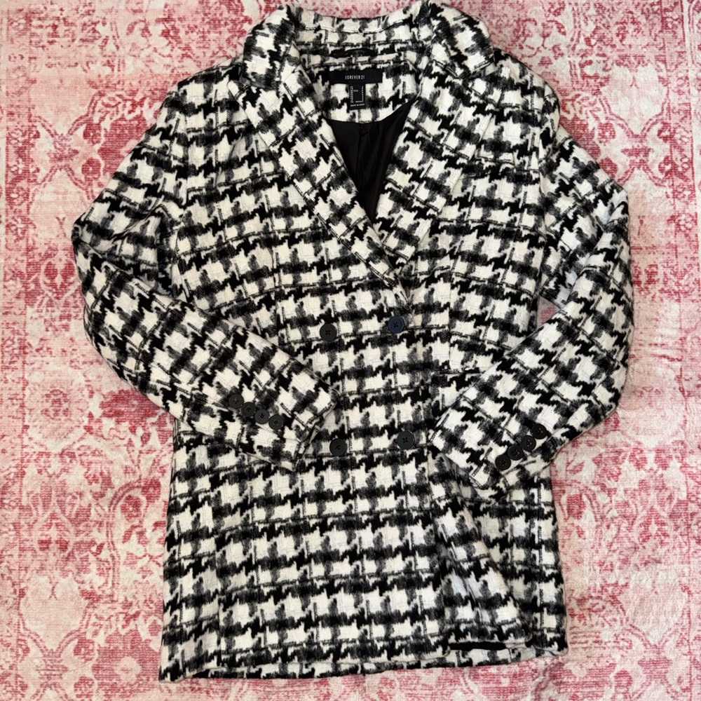 Forever 21 Black and White Houndstooth Blazer